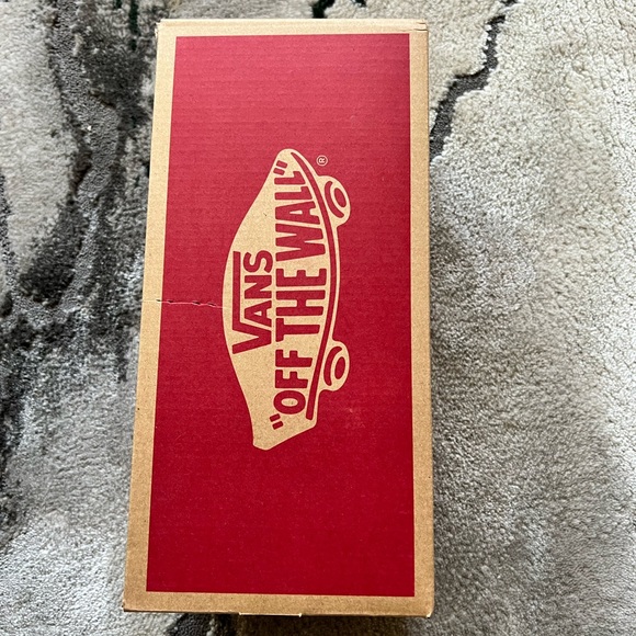 NIB VANS SLIDES - Picture 4 of 5